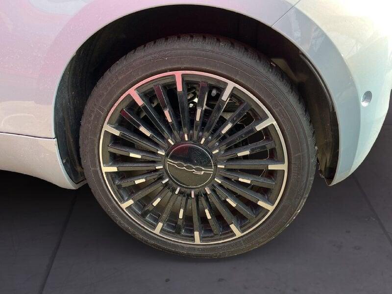 FIAT 500e 42 kWh La Prima