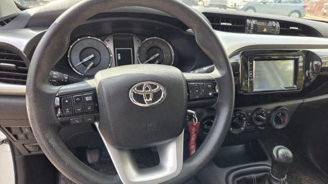 TOYOTA Hilux 2.4 D-4D 4WD 4 porte Double Cab Comfort PERMUTE
