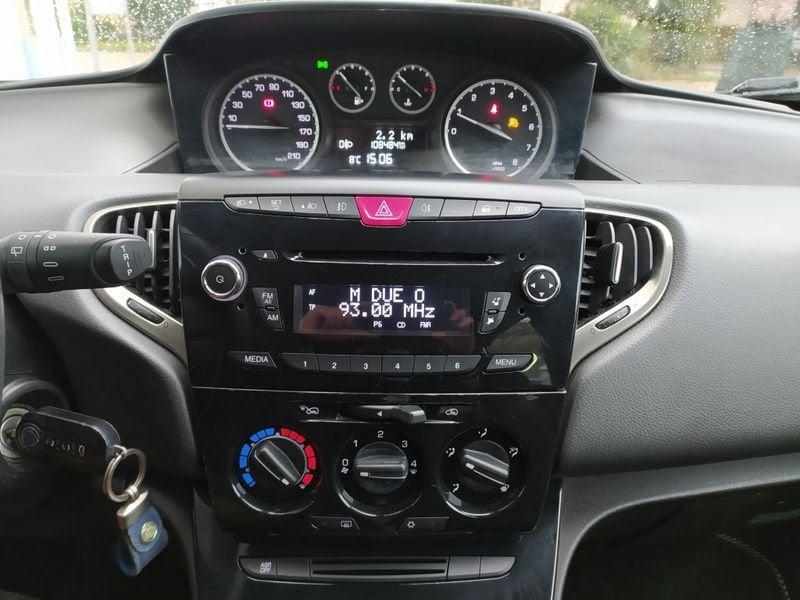 Lancia Ypsilon 1.2 69 CV 5p Gold Finanziato