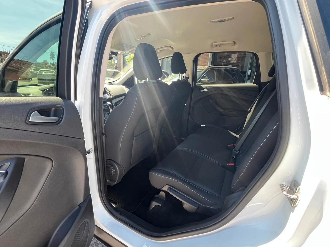 Ford Kuga 2.0 TDCI 120 CV S&S 2WD Powershift Business