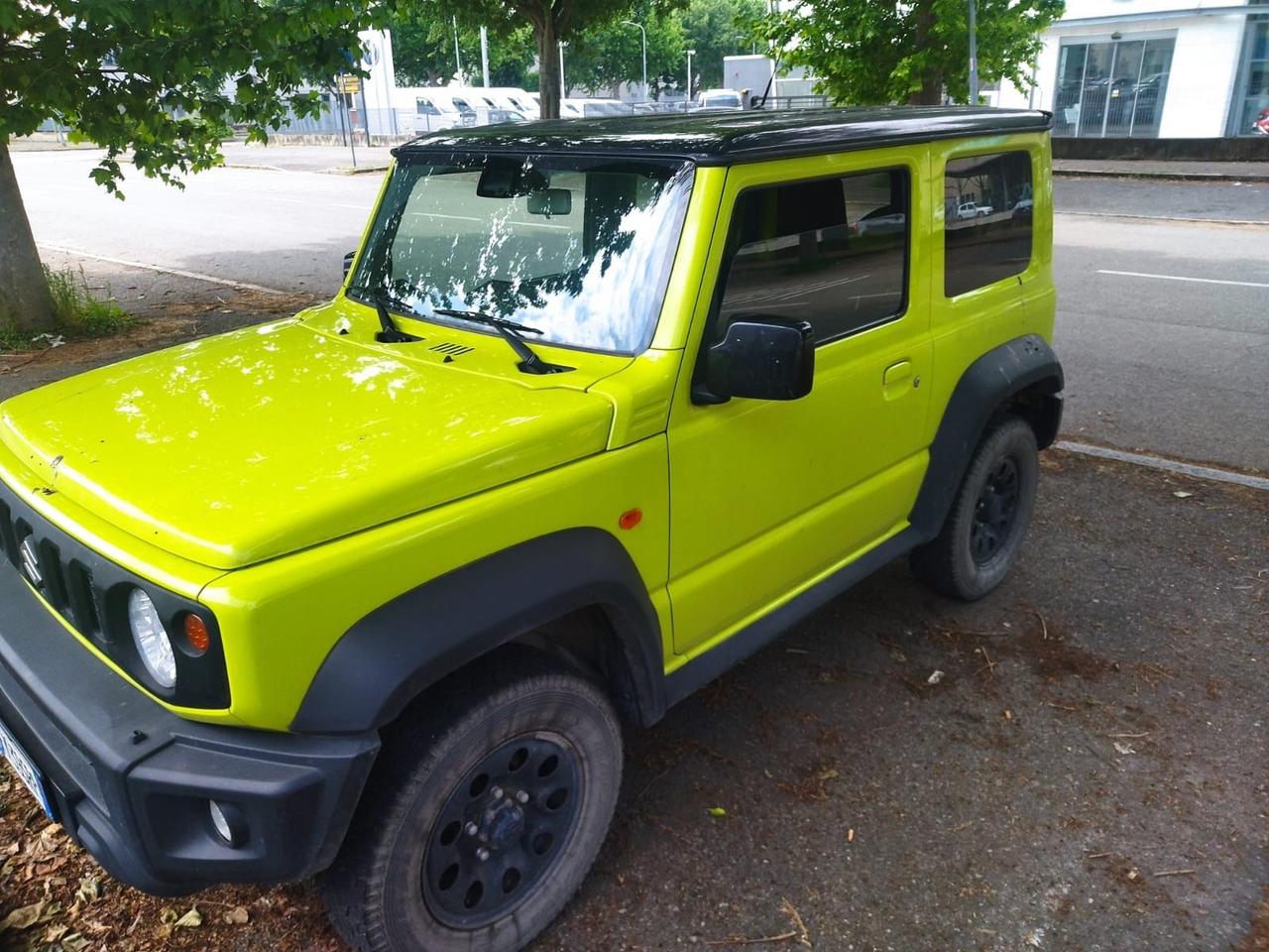 Suzuki Jimny 1.5 5MT Top