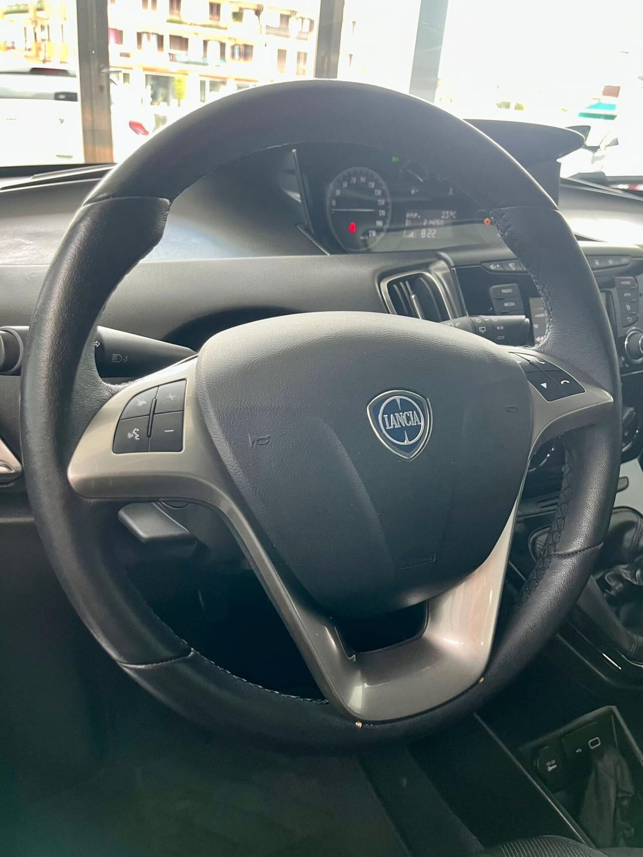 Lancia Ypsilon 1.2 69 CV 5 porte GPL Ecochic Gold