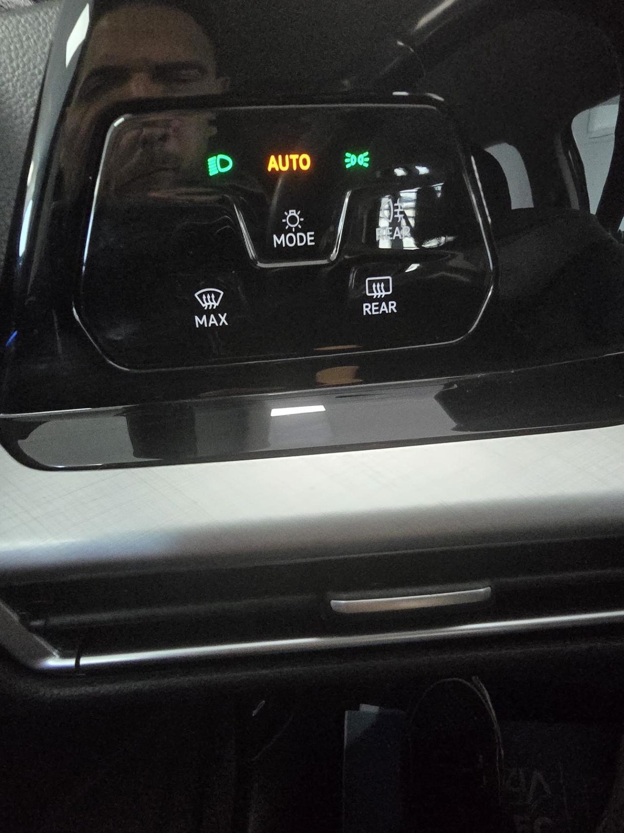 Volkswagen Golf DSG 2.0 TDI 115 CV 2022 km 101000