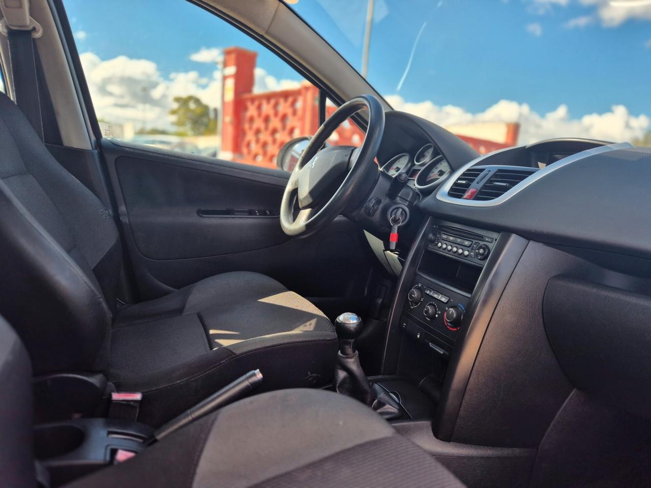 Peugeot 207 1.4 HDi 70CV FAP 5p. XS