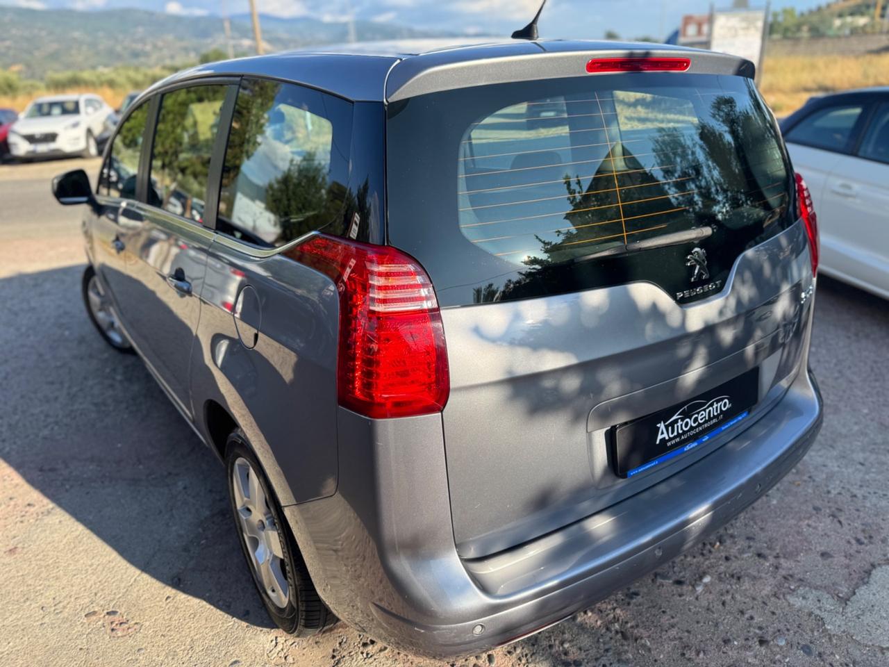 Peugeot 5008 1.6 HDi 115CV Allure 7 POSTI
