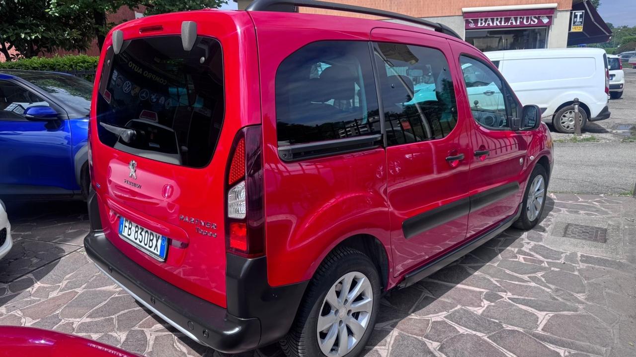 Peugeot Partner Tepee BlueHDi 120 S&S Outdoor