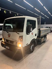 Nissan Cabstar Ribaltabile trilaterale