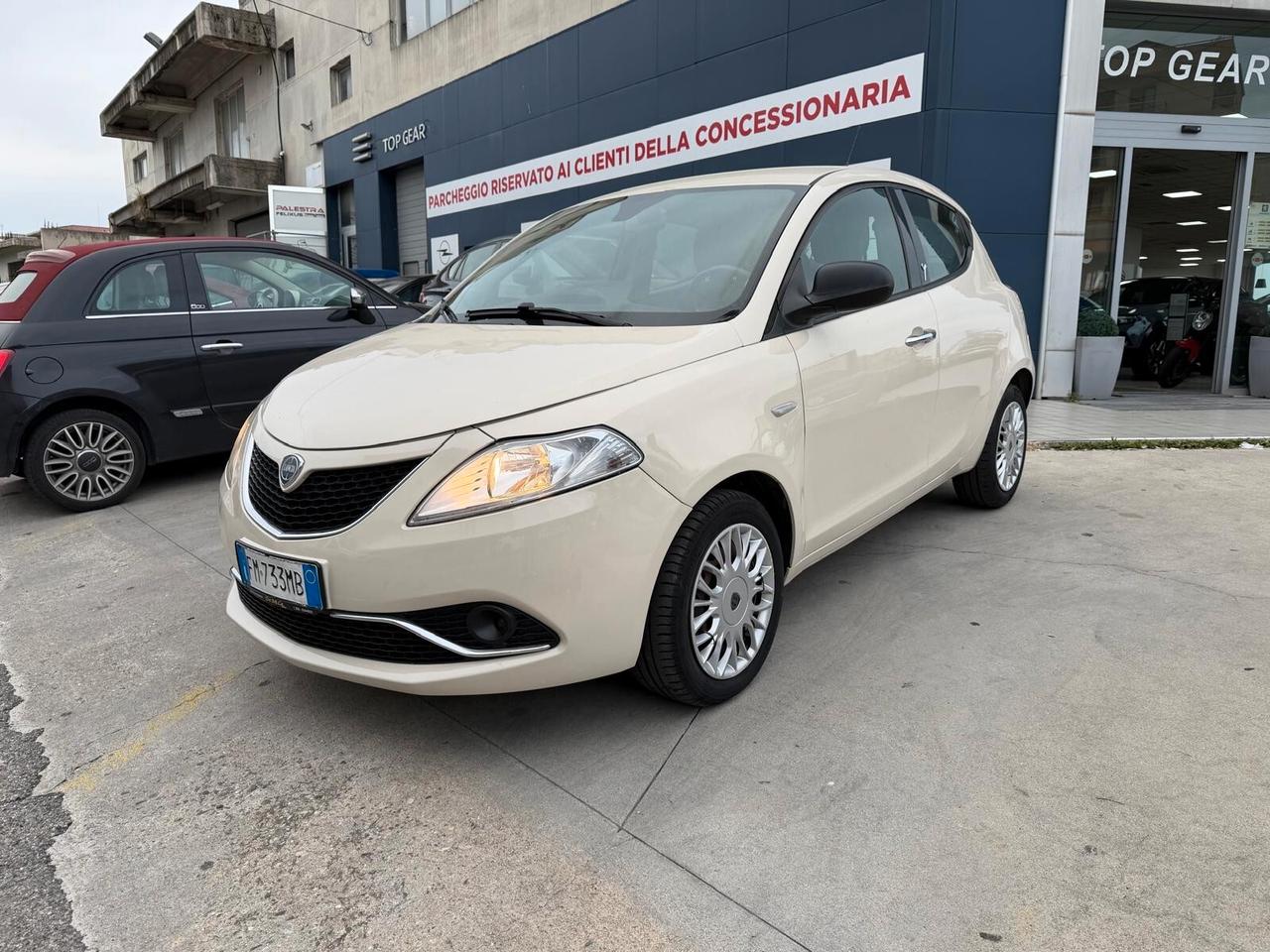 Lancia Ypsilon 1.3 MJT 16V 95 CV 5 porte