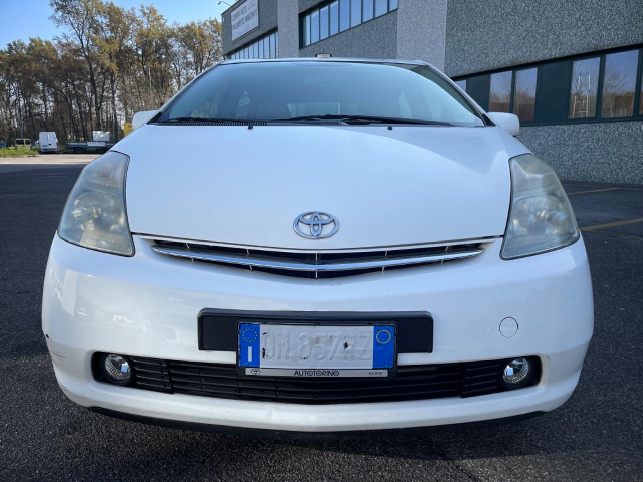 Toyota Prius 1.5ibrido 16V*Neopatentati*