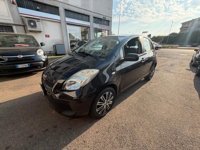 Toyota Yaris 1.3 5 porte NEOPATENTATI