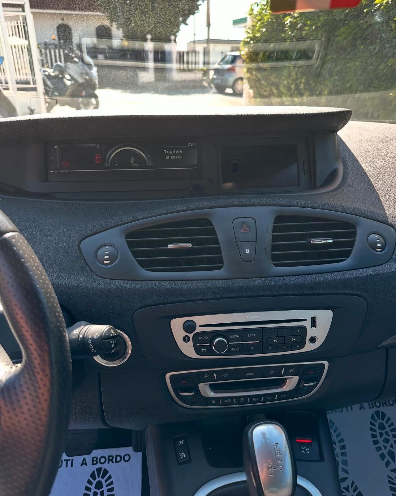 Renault Scenic Scénic XMod dCi 110 CV EDC Limited