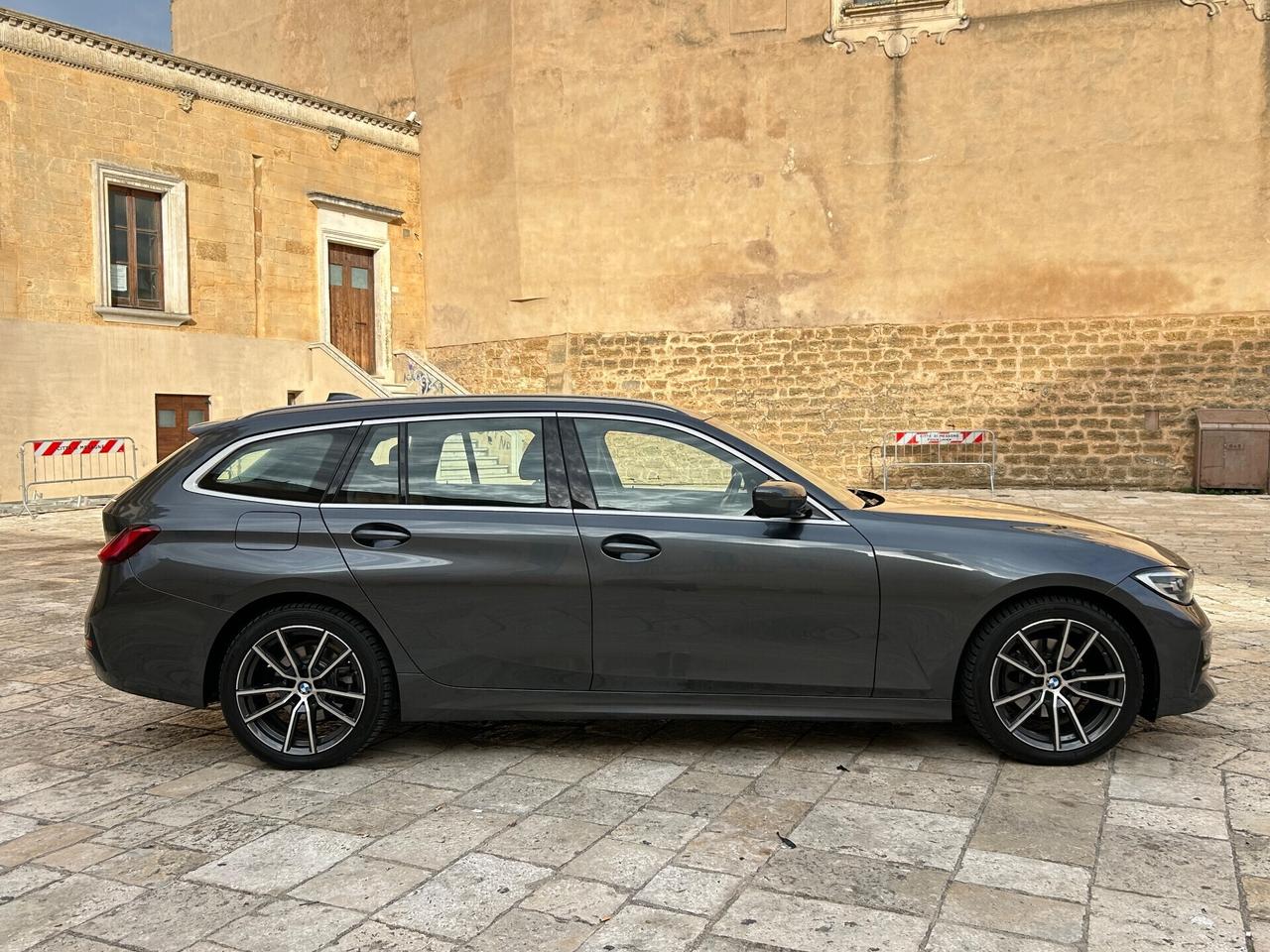 Bmw 320d Sport 190 cv lights ambient + virtual