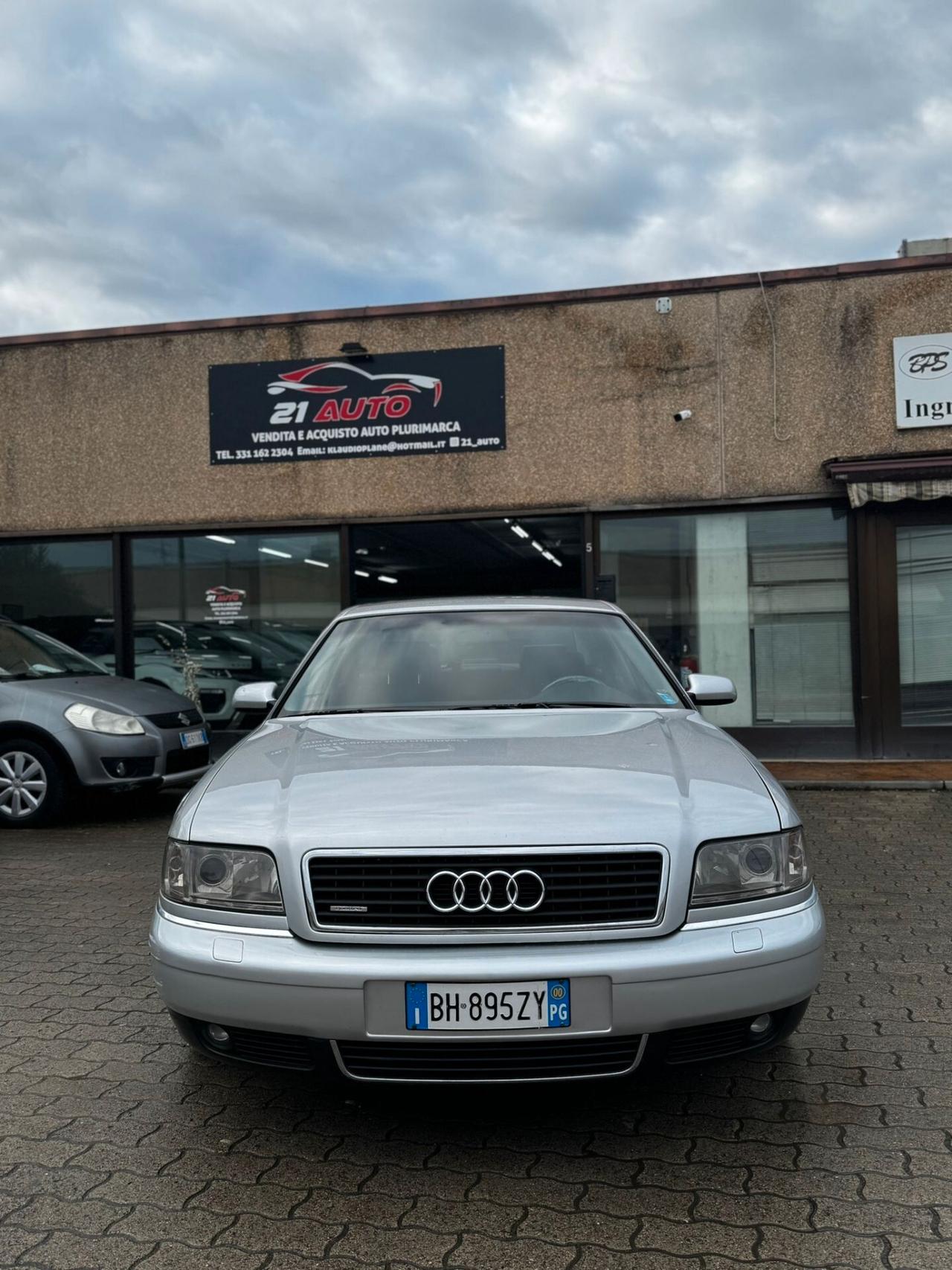 Audi A8 2.5 V6 TDI/180 CV cat quattro Tiptr.