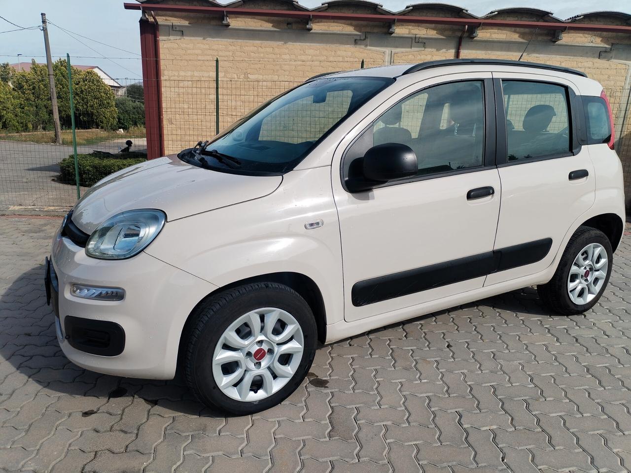 Fiat Panda 0.9 TwinAir Turbo Natural Power Lounge