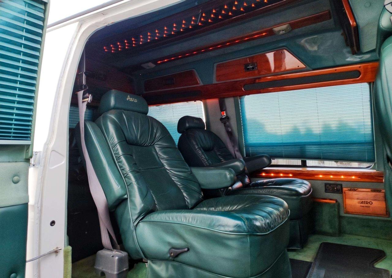 Dodge RAM Minibus Limited 5.2 V8 PESCARA