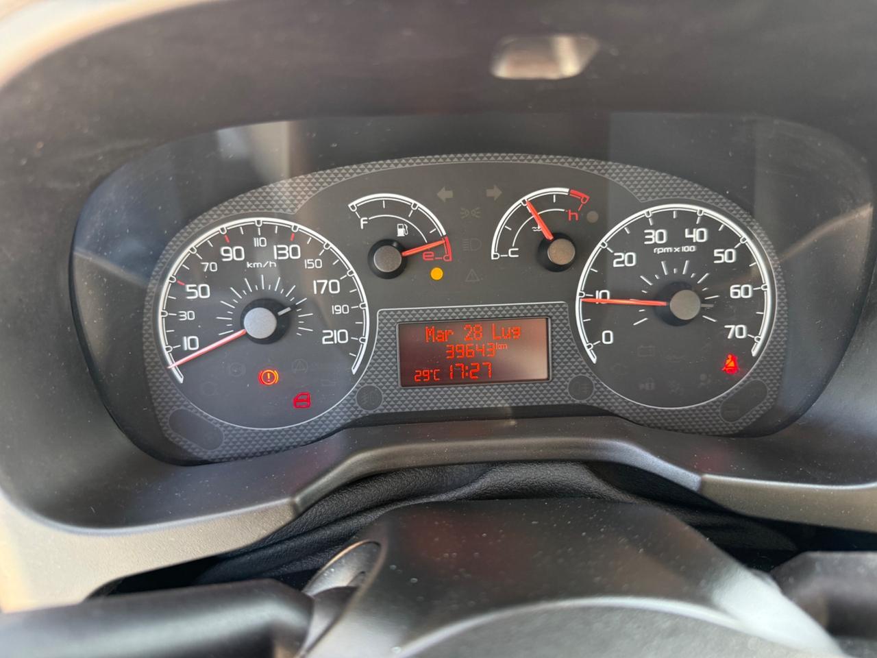 Fiat Qubo 1.4 8V 73 CV Active 39.000 KM