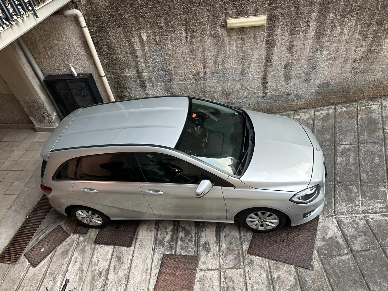 Mercedes-benz B 180 d Business