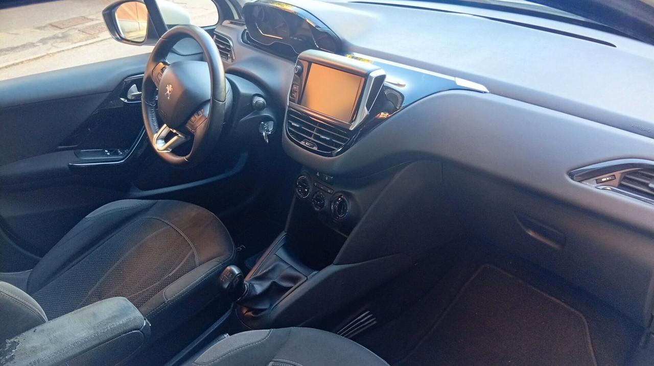 Peugeot 208 1.4 VTi 95 CV 5p. GPL Distr a catena Nuova