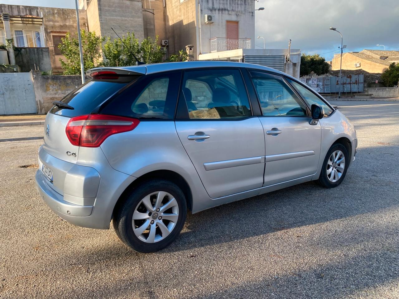 Citroen C4 Picasso 1.6 HDi 110 FAP Elegance