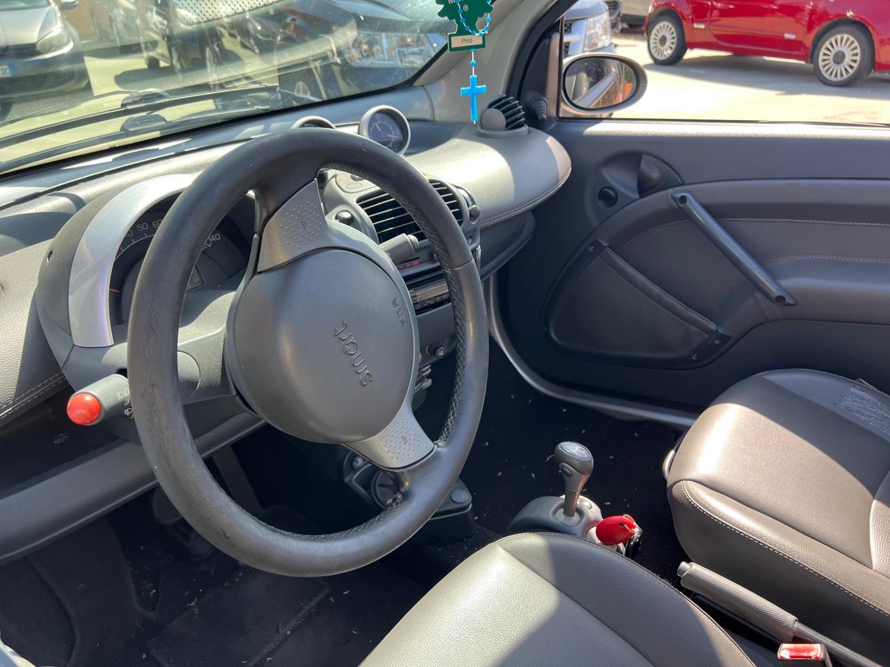 Smart 700 cabrio pure