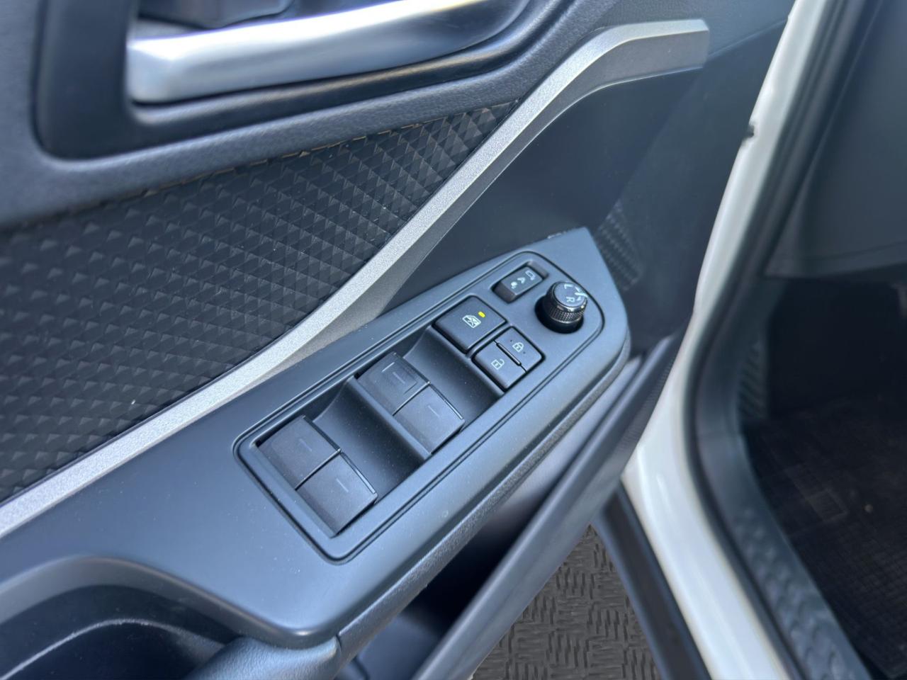 Toyota C-HR 1.8h Active e-cvt