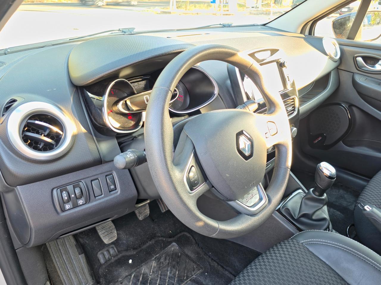 Renault Clio dCi 8V 75 CV 5 porte Duel2 CV-75 E6 Manuale NEO 2019