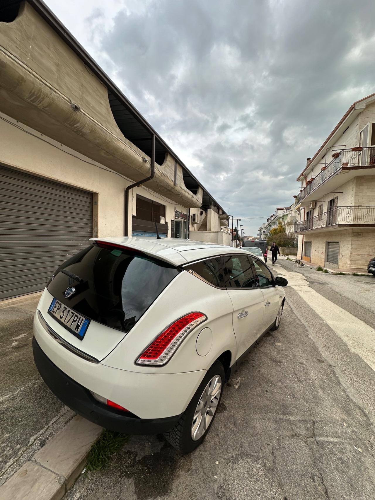 Lancia Delta 1.6 MJT DPF Selectronic Platinum