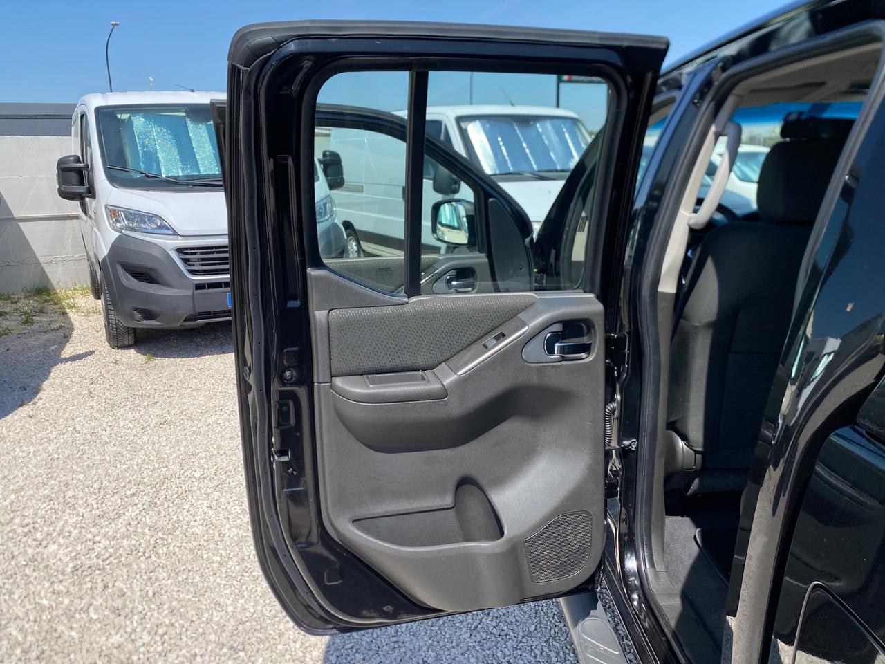 Nissan Navara N1 AUTOCARRO GANCIO TRAINO 2.5 dCi 190CV 4 porte Double Cab Sport