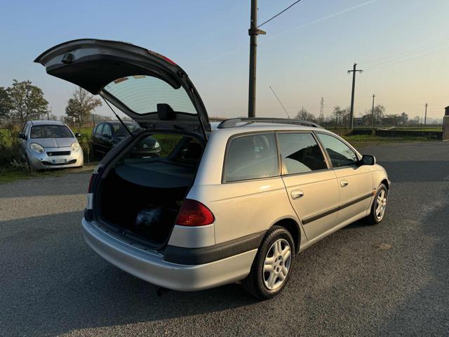 TOYOTA Avensis 2.0 TD cat Station Wagon Sol