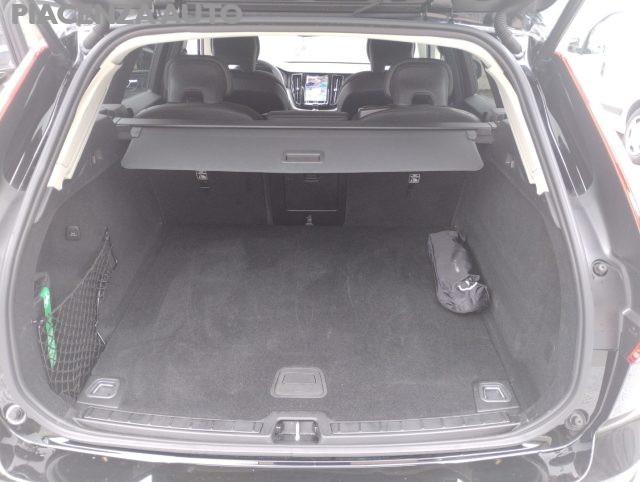 VOLVO XC60 B4 (d) automatico Core.PREZZO REALE