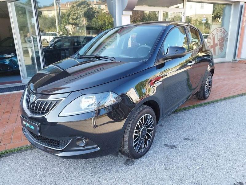 Lancia Ypsilon 1.0 FireFly 5 porte S&S Hybrid Platino