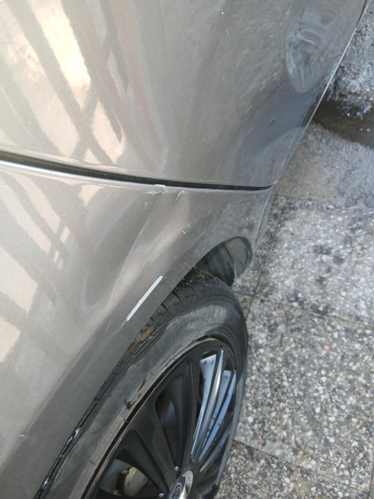 Lancia Ypsilon 1.2 69 CV 5 porte GPL Ecochic Platinum