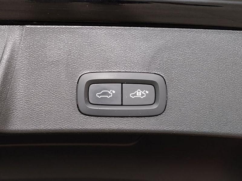 Volvo XC40 2023 2.0 b3 Core auto
