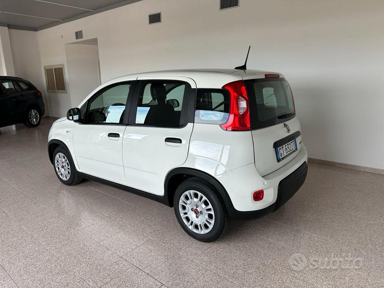 Fiat Panda 1.0 Hybrid - 2024 - 14.000km - NESSUN VINCOLO - In garanzia Fiat