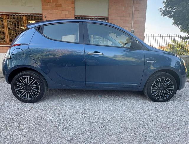 LANCIA Ypsilon 1.0 FireFly 5 porte S&S Hybrid Gold