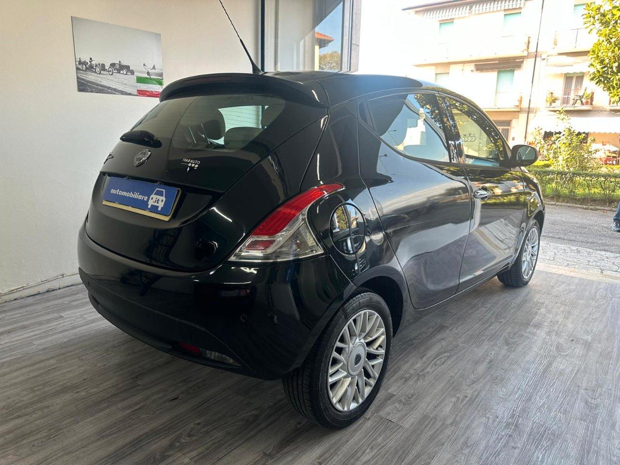 Lancia Ypsilon 5 Porte Ypsilon 1.2 8v Gold c/CL 69cv E6