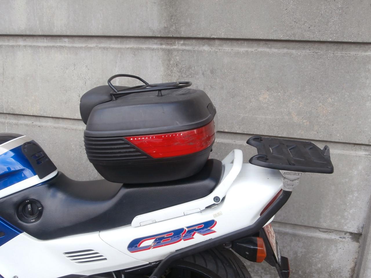 HONDA CBR 1000 F del 1993 compreso trapasso-tagliando-garanzia