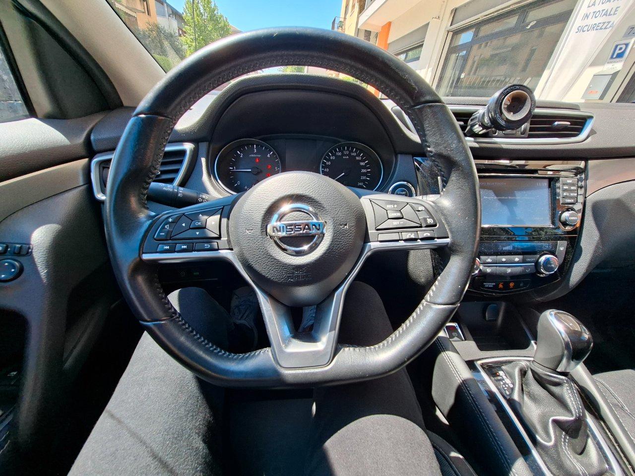 Nissan Qashqai 1.6 dci N-Connecta 2wd 130cv tetto panorama