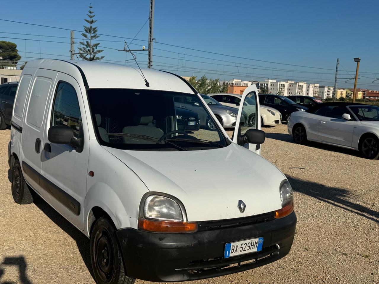 Renault Kangoo 1.9 diesel PORTA LATERALE 1.999€