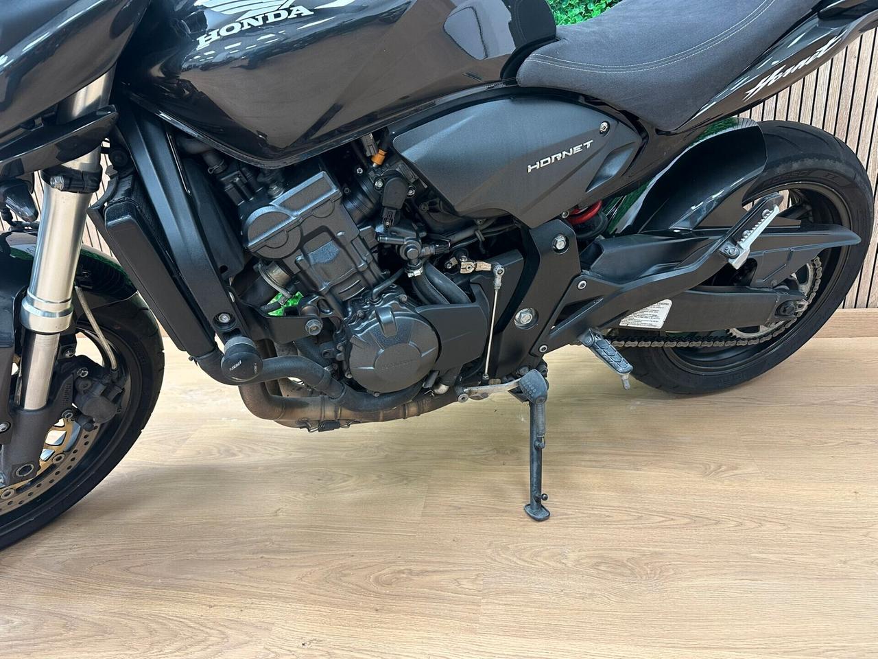 HONDA HORNET 600 SCARICO LEOVINCE DA 99€ AL MESE