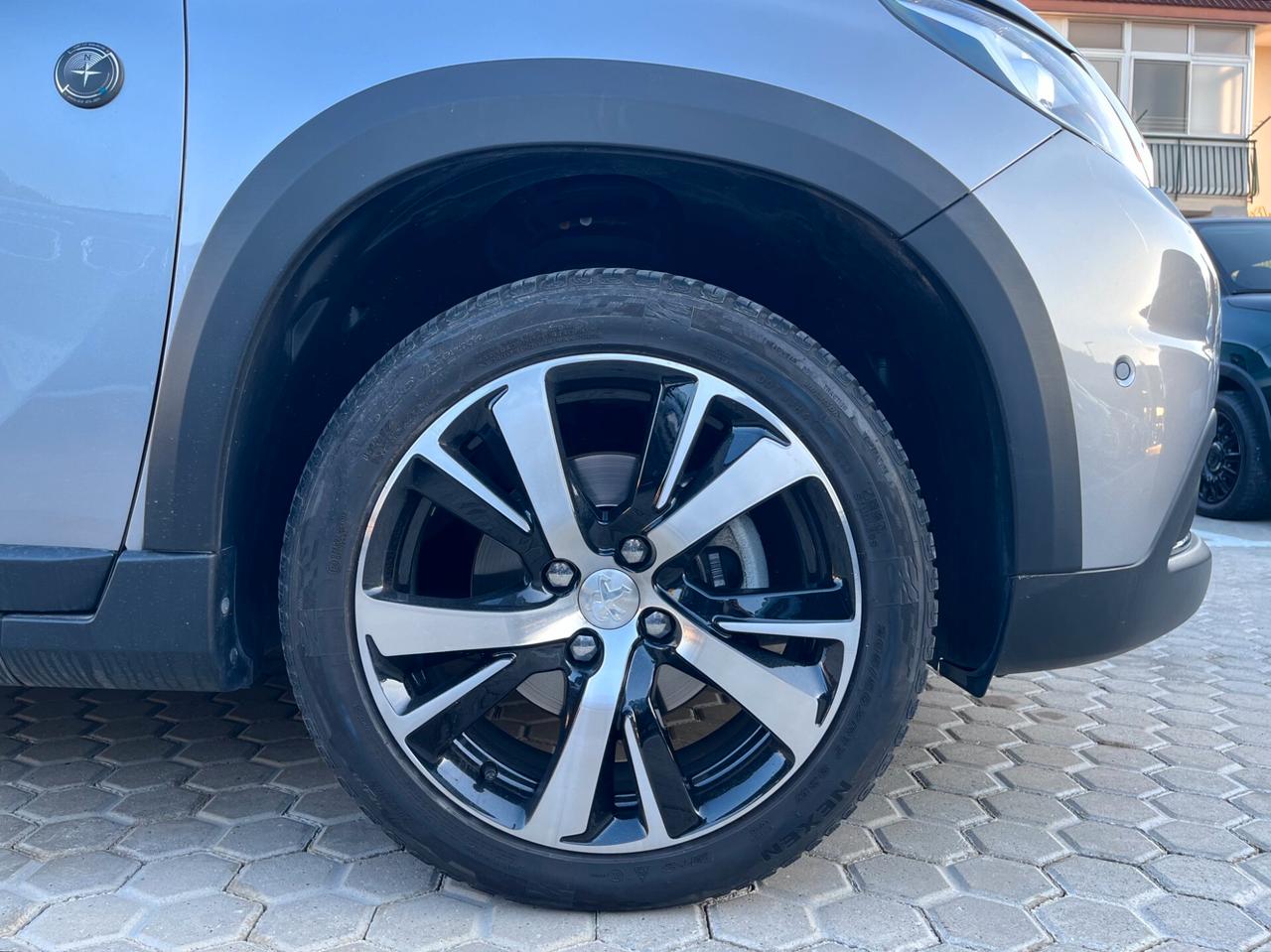 Peugeot 2008 BlueHDi 120 S&S Crossway (tetto in vetro)