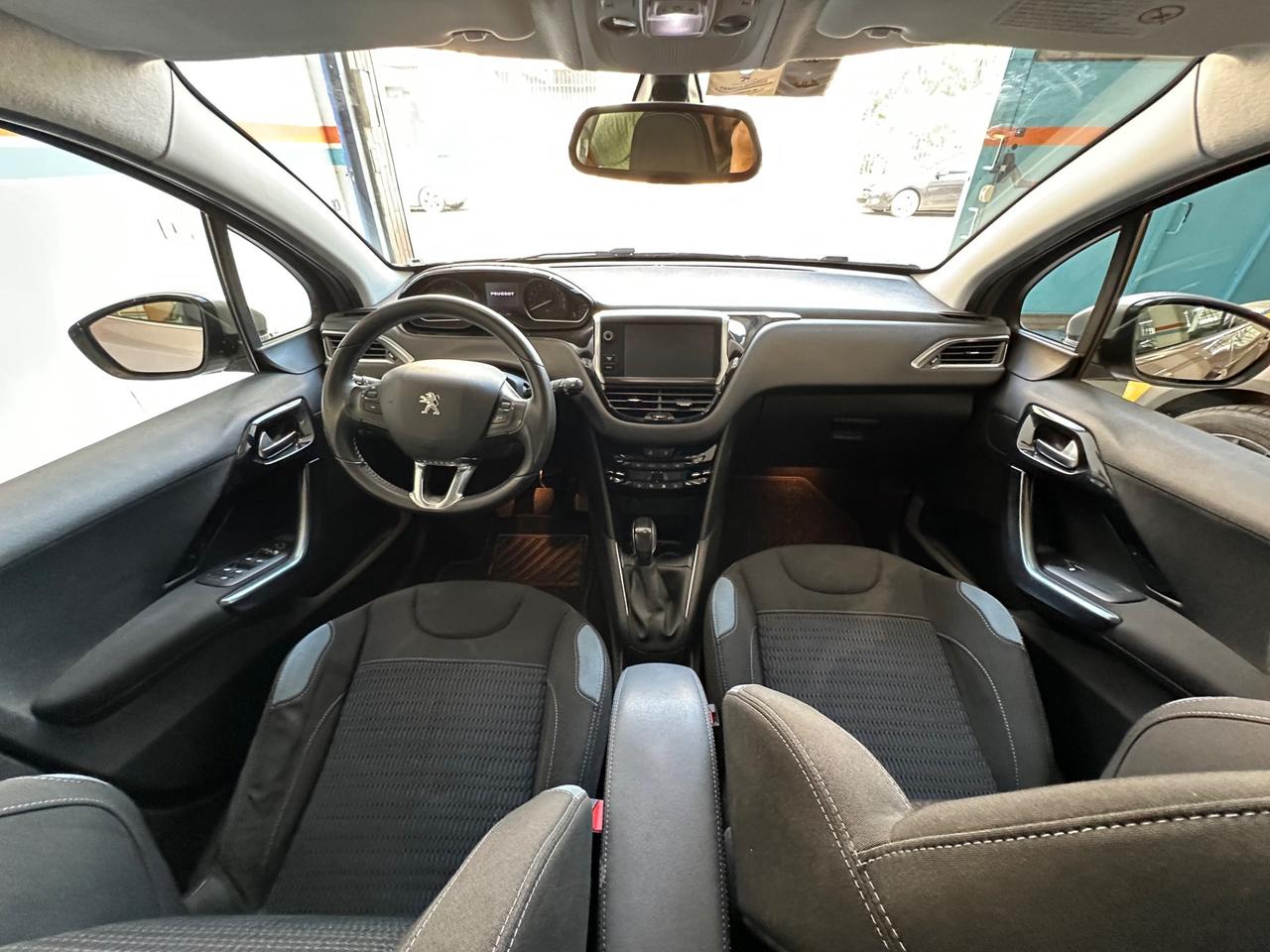 Peugeot 208 1.2 VTi 82 CV 5 porte Allure - Navy Clima Autonavigli