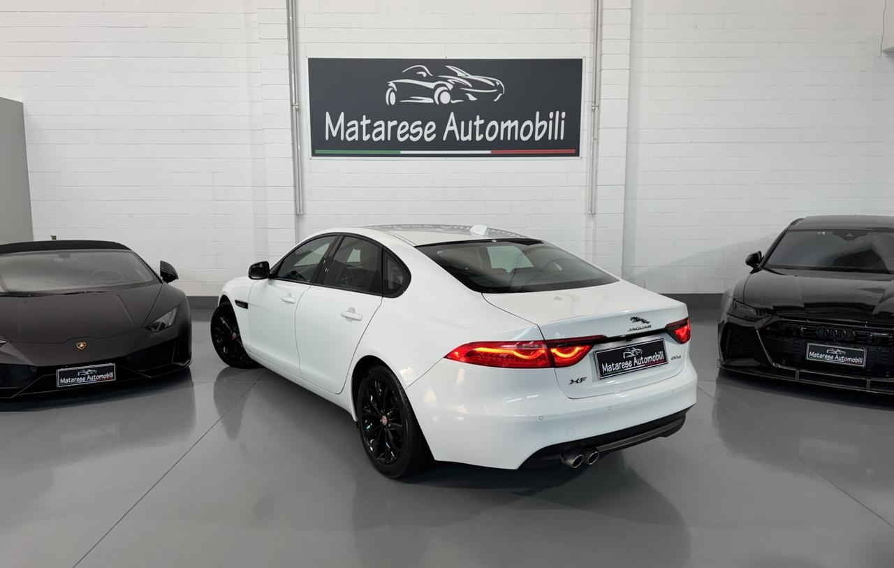 Jaguar XF 2.0cc 180cv Automatica Navigatore Finanziabile