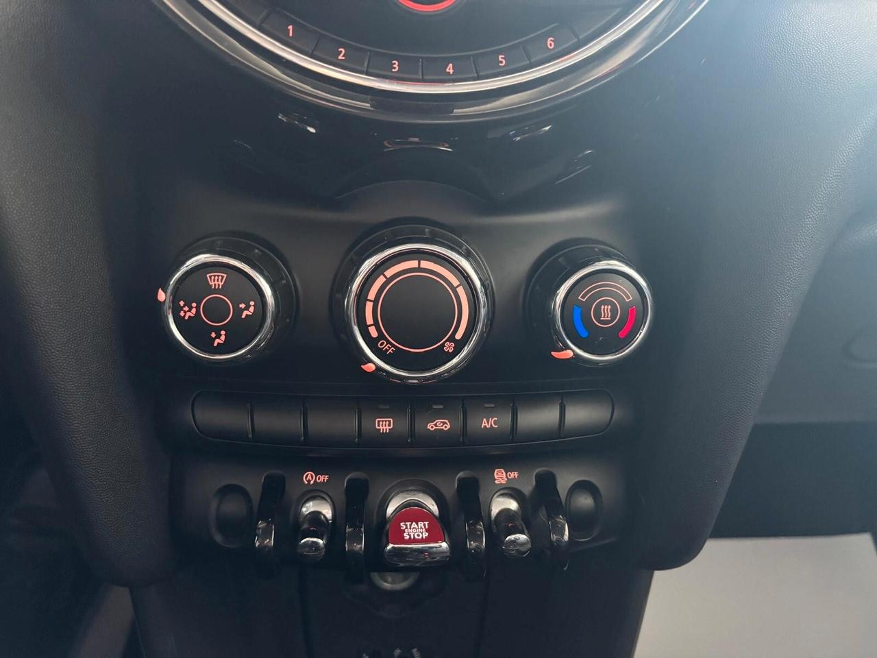 Mini One D 1.5 95 Cv anno 2015 con 217200 km OK NEOPATENTATI!