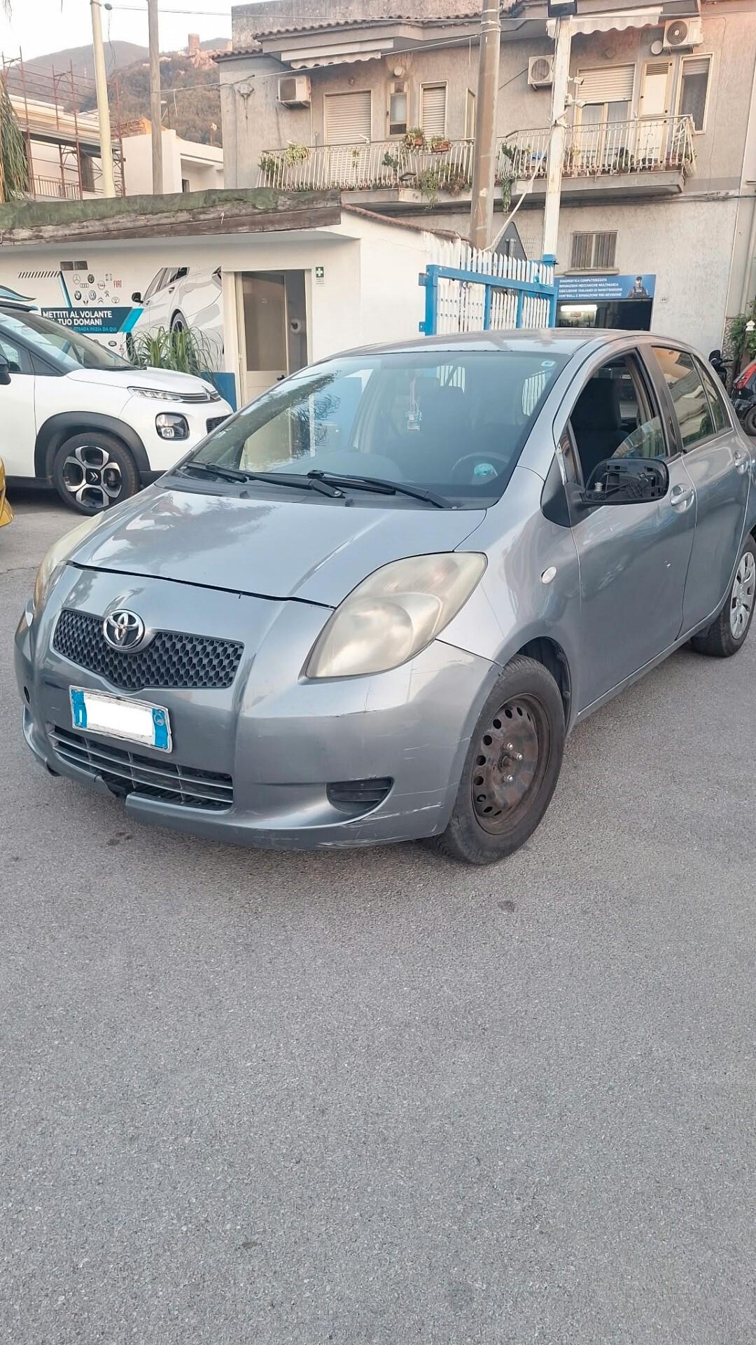 Toyota Yaris 1.4 D-4D 5 porte Sol