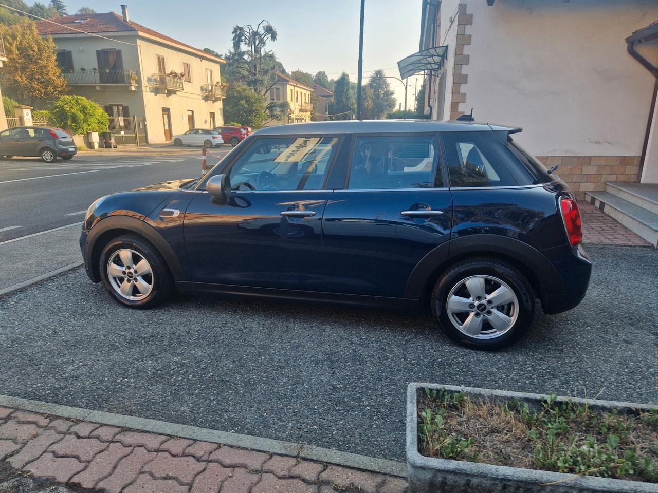 Mini One 1.2 100CV "138.500 km" Navi, Sensori, Fendi