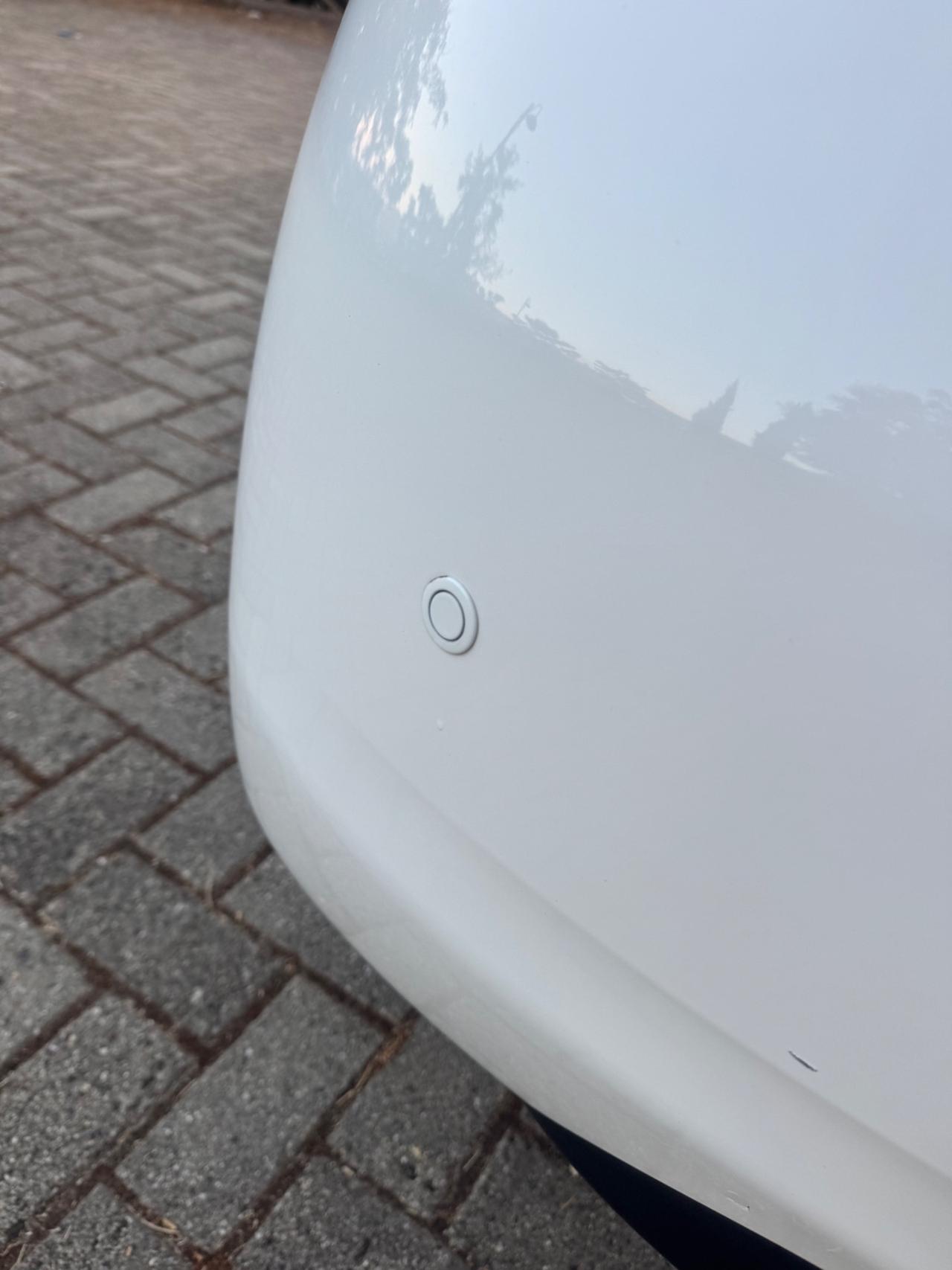 Peugeot 208 1.4 HDi 68Cv 3Porte *ALLURE* 2014