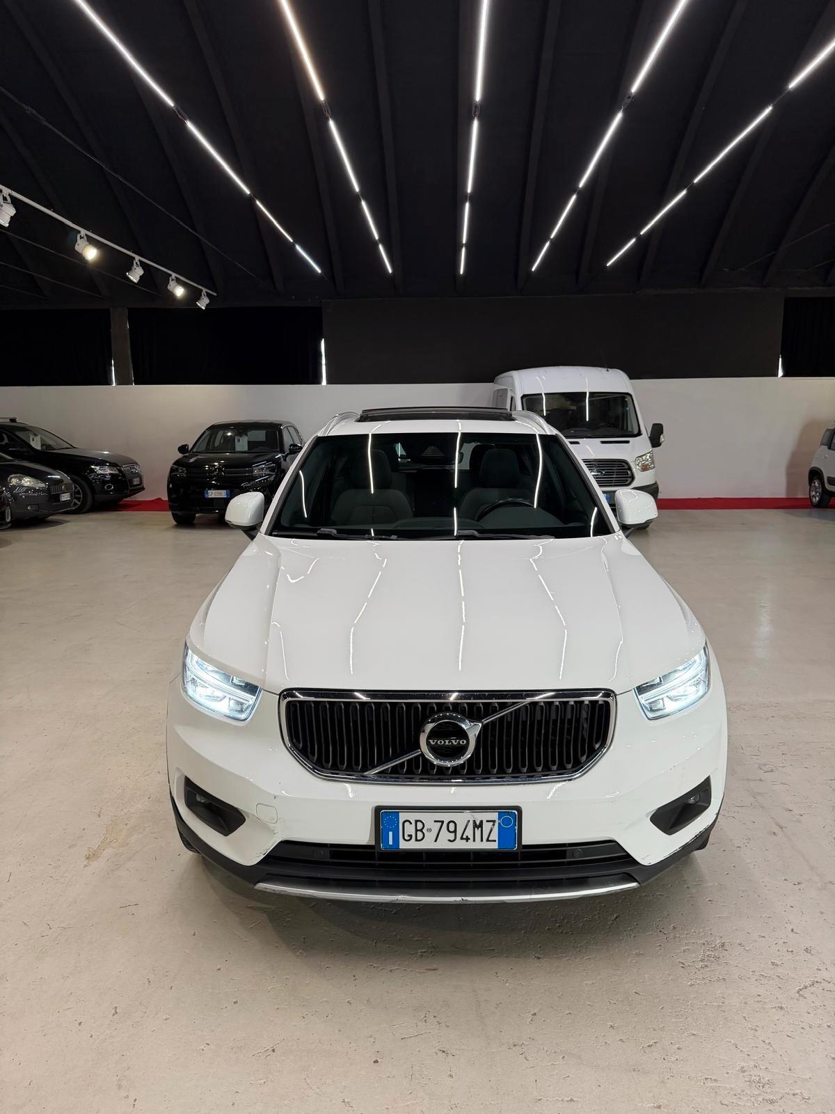 Volvo XC40 B4 AWD Geartronic R-design
