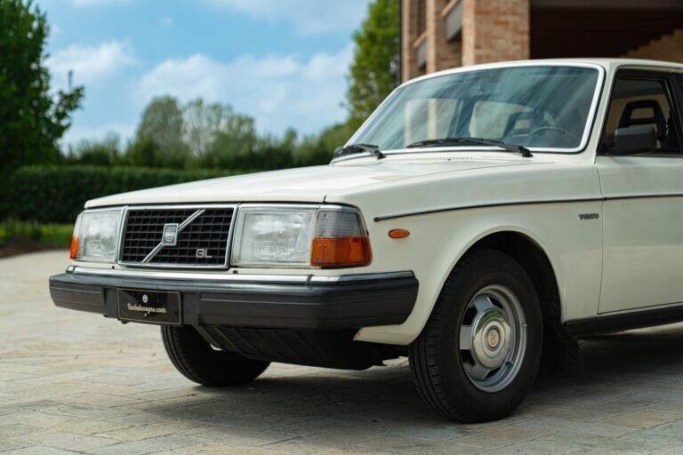 1982 VOLVO 244 GL - VLV00009