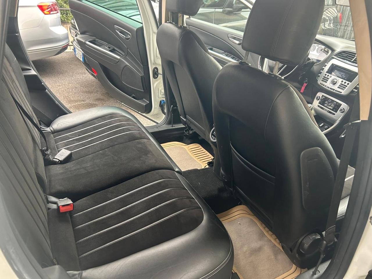 Lancia Delta 1.6 MJT DPF 105 CV Gold